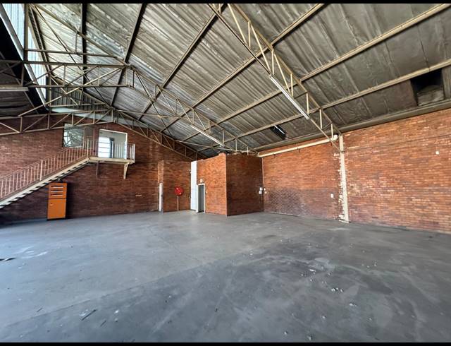 789M² WAREHOUSE TO LET IN WYNBERG
